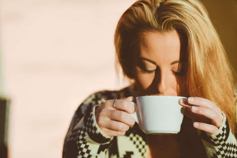 Hoofdpijn, drink koffie!